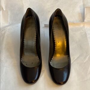 Elegant Brown Leather Pumps